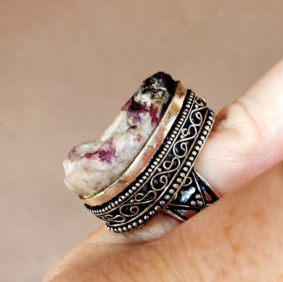 New Rough Ruby in Zoisite 925 Silver Ring. - Picture 4 of 12